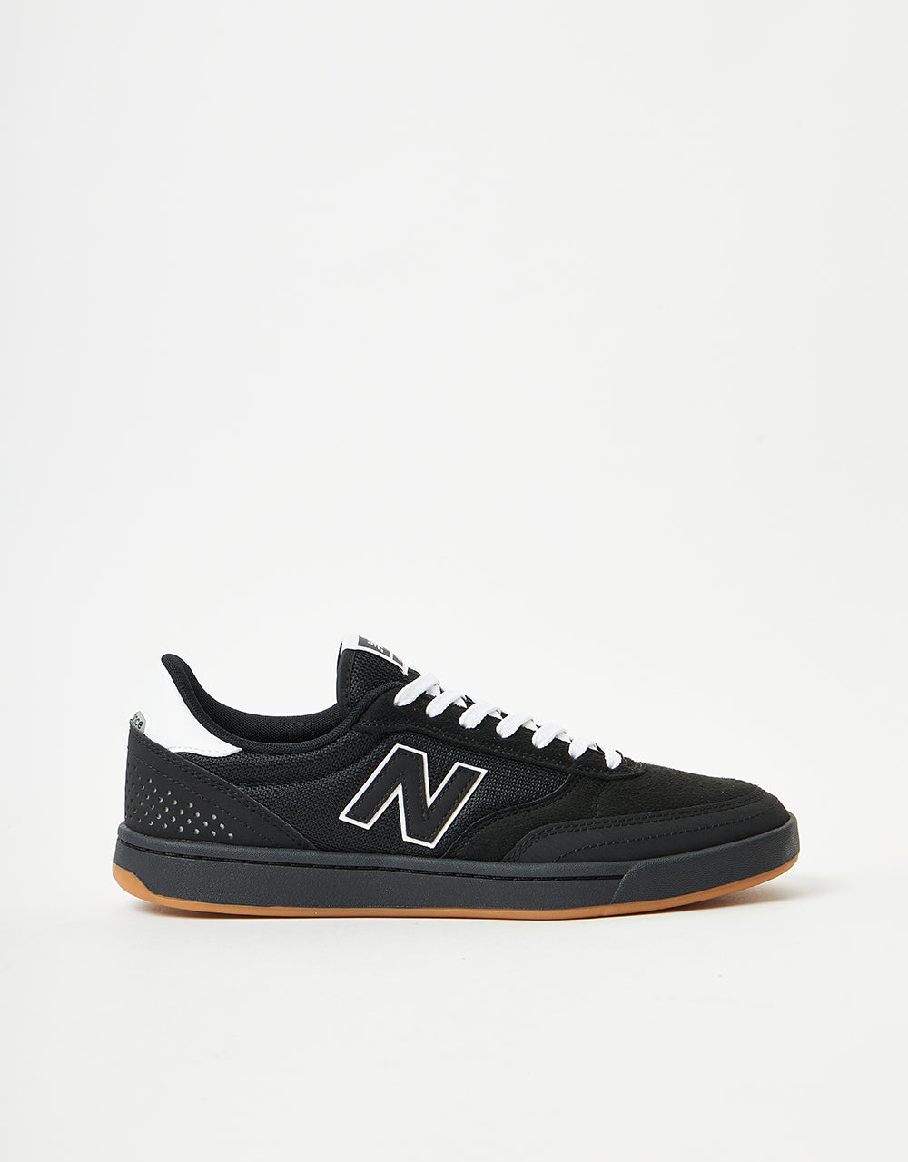 New balance black deals and white shoes