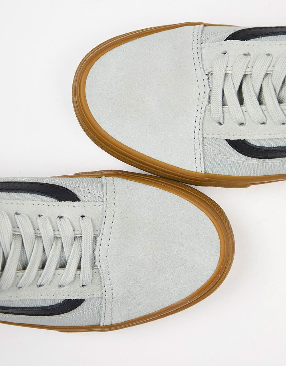 Vans old skool on sale grey gum sole