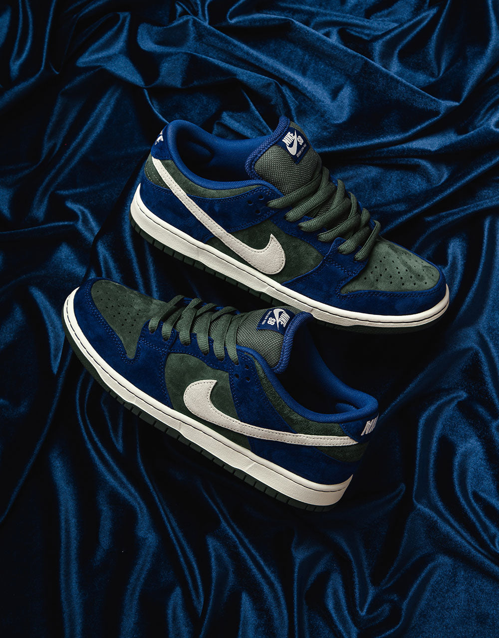 Nike SB Wildcard Dunk Low Pro Skate Shoes Dark Green Blue White