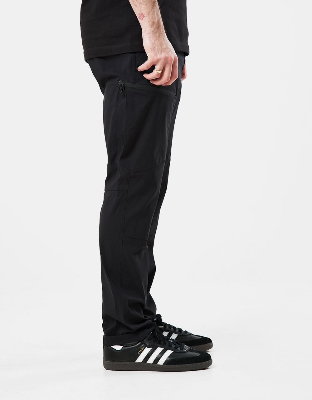 Burton menswear jersey cargo joggers in black sale