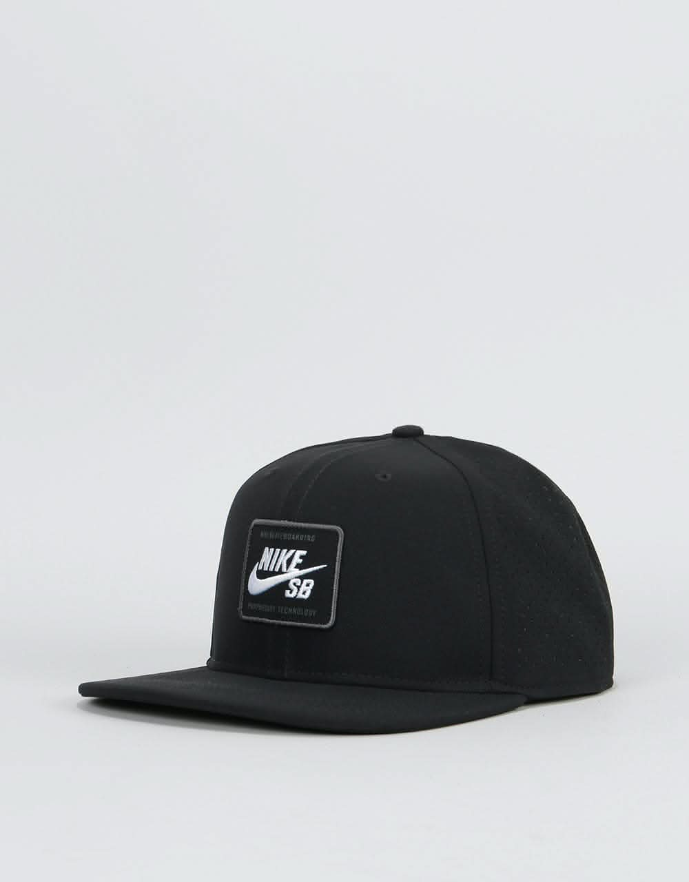 Nike SB Aerobill Pro 2.0 Snapback Cap - Black/White