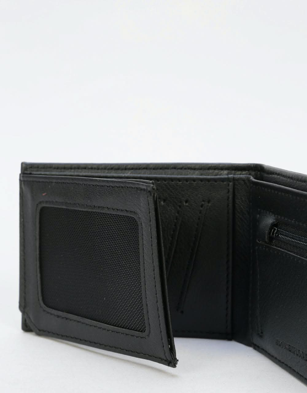 Globe Onyx Wallet - Black