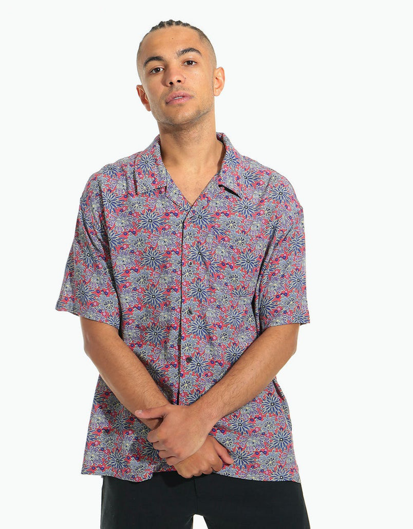 Stüssy Floral Print S/S Shirt - Red – Route One