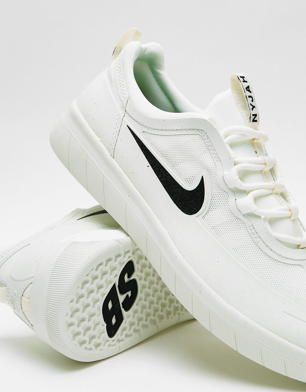 Nike nyjah best sale summit white