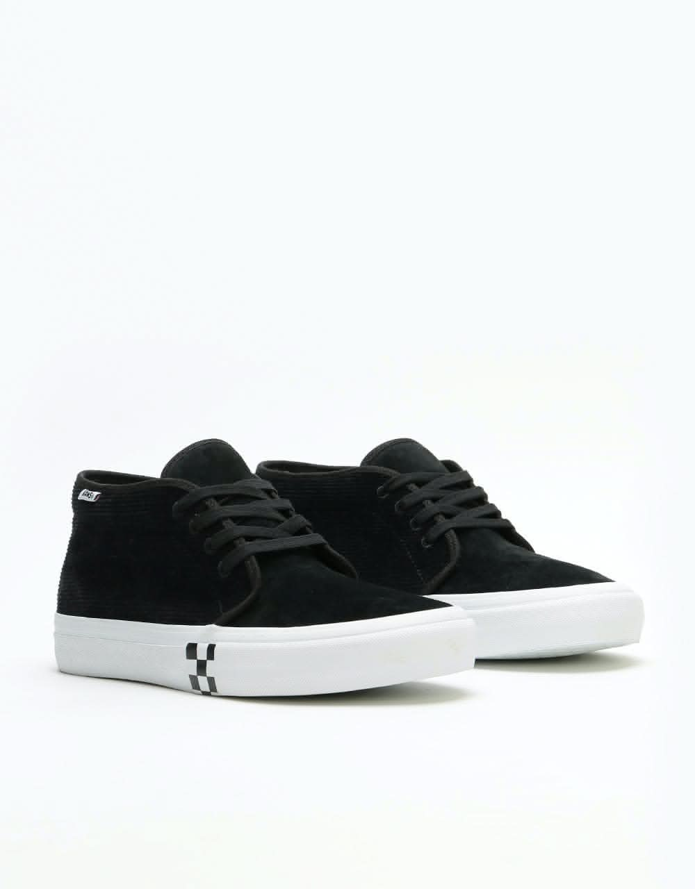 Vans chukka 2024 mid pro