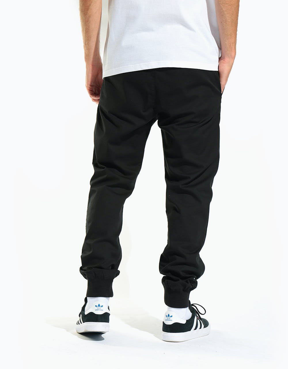 Carhartt WIP Madison Jogger - Black (Rinsed) – Route One