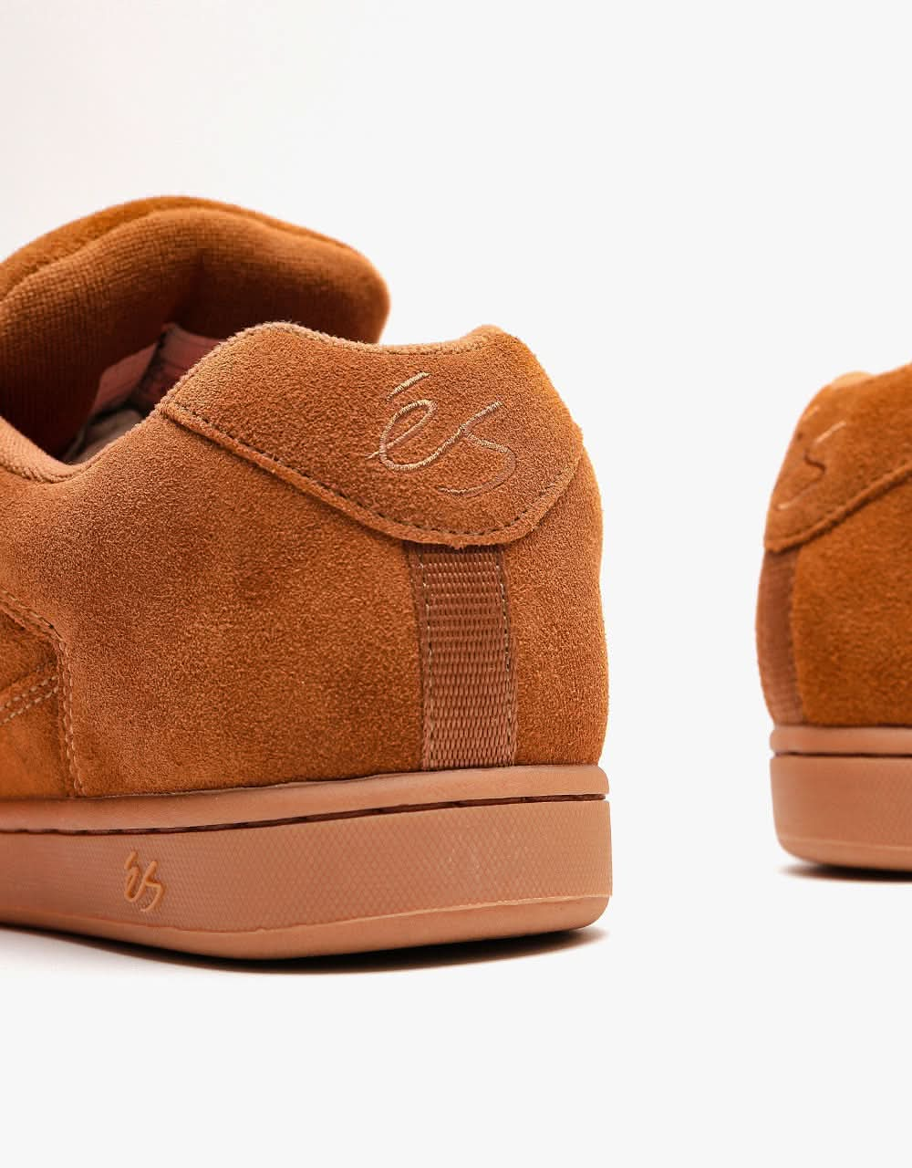 Es accel og outlet brown gum