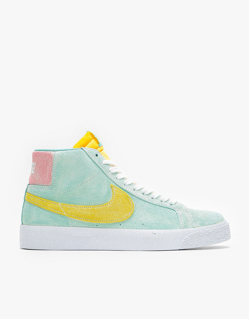 Nike SB Zoom Blazer Mid Premium Skate Shoes. Nike LU