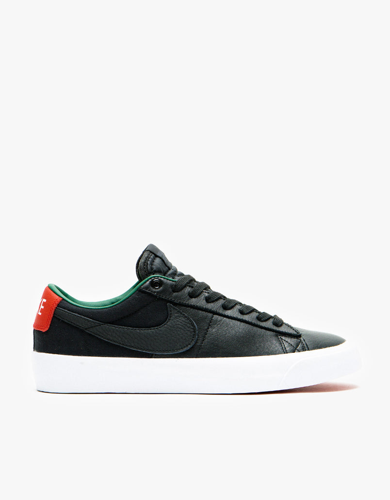 Door Afwijzen realiteit Nike SB Zoom Blazer Low Pro GT Premium Skate Shoes - Black/Black-Varsi –  Route One