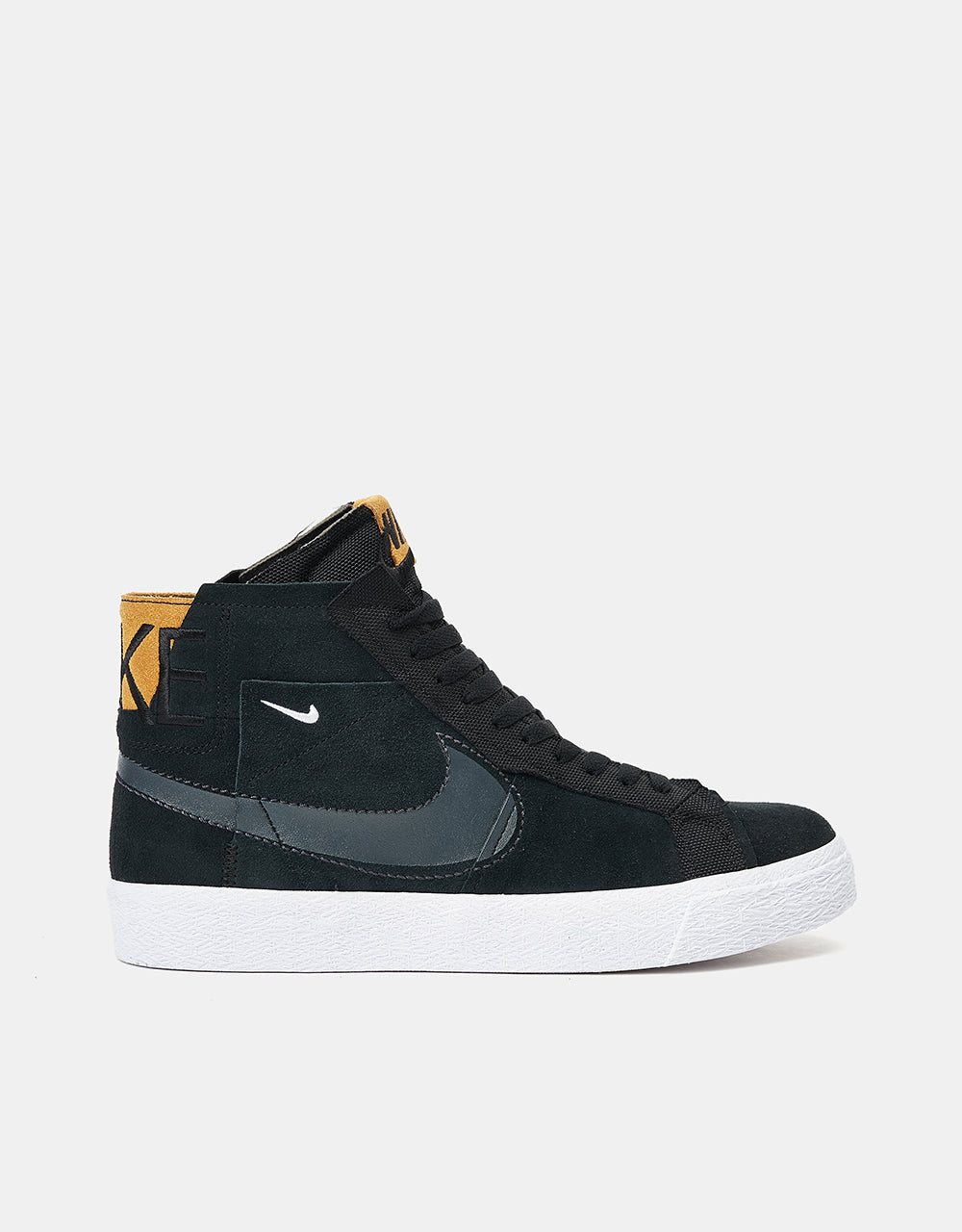 Nike all hotsell black skate shoes